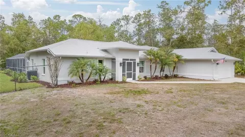 825 Desoto Blvd N, Naples, FL 34120