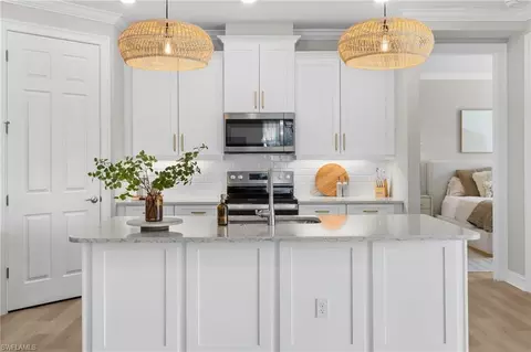 488 Polihale Way, Naples, FL 34114