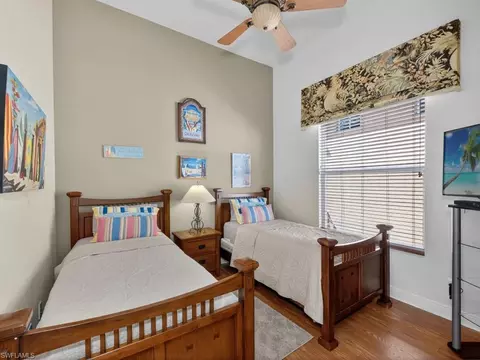Bedroom - 5757 Mango Cir, Naples, FL 34110 photo 3 of 4