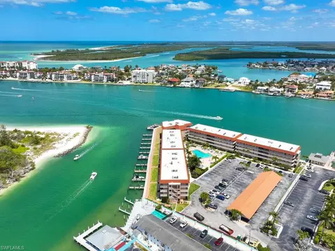 1202 Edington Pl #B-204, Marco Island, FL 34145