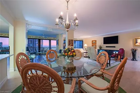 4401 Gulf Shore Blvd N #C905, Naples, FL 34103