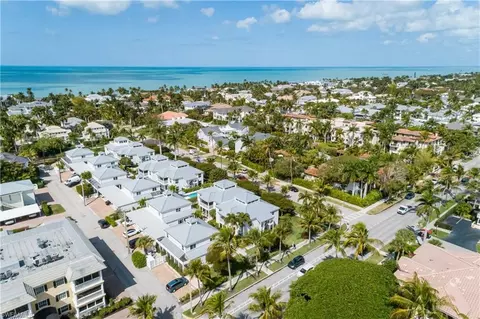 View/Area - 600 3rd St S #2, Naples, FL 34102 photo 3 of 3
