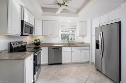 Kitchen - 600 3rd St S #2, Naples, FL 34102 photo 2 of 2