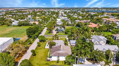 View/Area - 560 9th Ave S, Naples, FL 34102 photo 5 of 7