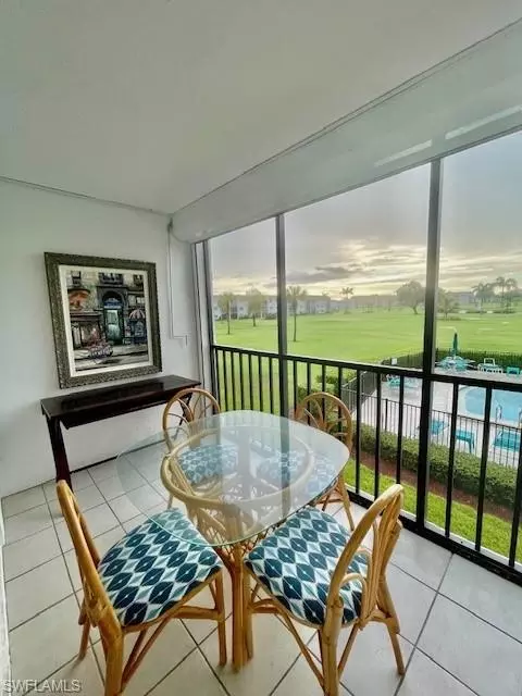 37 High Point Cir E #209, Naples, FL 34103