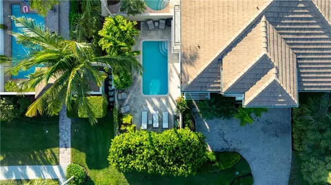 1104 6th St S #1, Naples, FL 34102