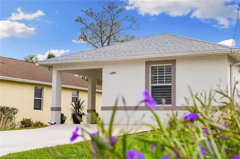 3250 Cottage Grove Ave, Naples, FL 34112