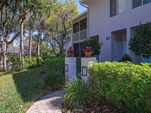 5818 Glencove Dr #103, Naples, FL 34108