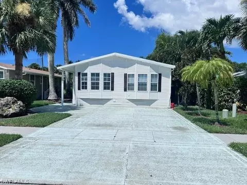 1025 Silver Lakes Blvd, Naples, FL 34114