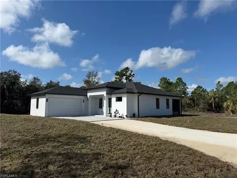 1745 Everglades Blvd S, Naples, FL 34117