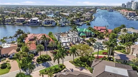 View/Area - 310 Pirates Bight, Naples, FL 34103 photo 2 of 13