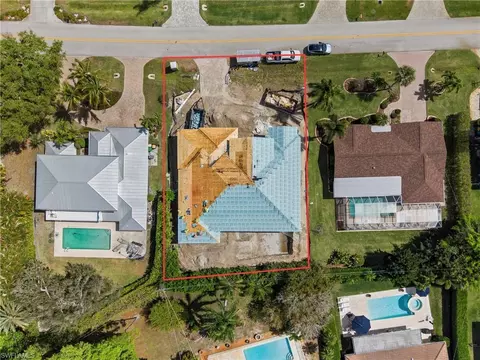View/Area - 335 Burning Tree Dr, Naples, FL 34105 photo 4 of 4