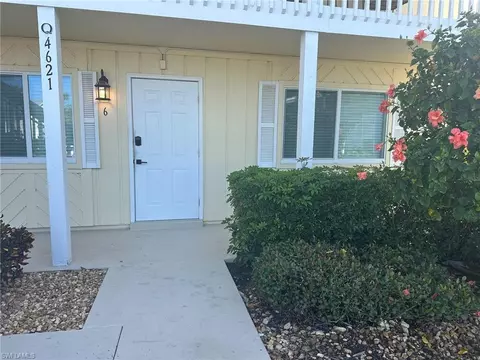 4621 Bayshore Dr #Q6, Naples, FL 34112