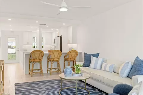614 Broad Ave S #614, Naples, FL 34102