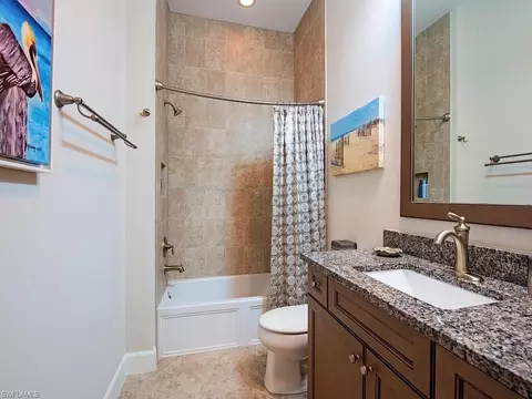 Bath - 6482 Warwick Ave, Naples, FL 34113 photo 3 of 4