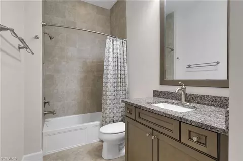 Bath - 6482 Warwick Ave, Naples, FL 34113 photo 4 of 4