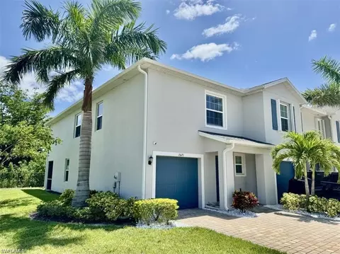 15171 Wildflower Cir, Naples, FL 34119