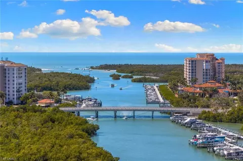 430 Cove Tower Dr #1501, Naples, FL 34110