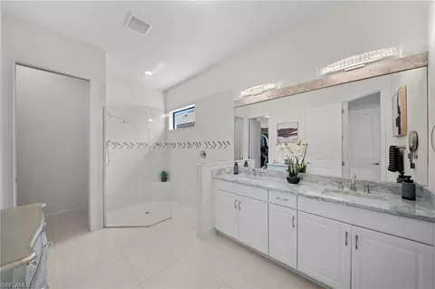 Bath - 8785 Cavano St E, Naples, FL 34119 photo 1 of 4