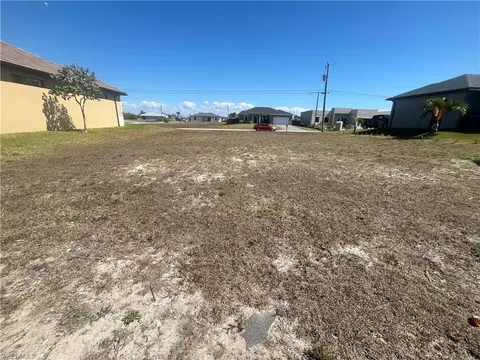 312 NW 26th Ave, Cape Coral, FL 33993