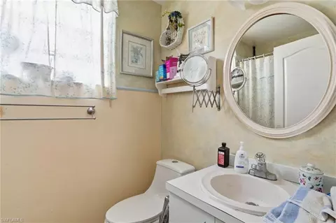 Bath - 1024 Mainsail Dr #511, Naples, FL 34114 photo 3 of 3