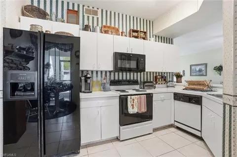 Kitchen - 1024 Mainsail Dr #511, Naples, FL 34114 photo 1 of 2
