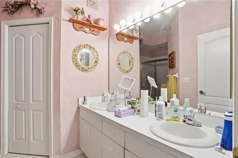 Bath - 1024 Mainsail Dr #511, Naples, FL 34114 photo 1 of 3