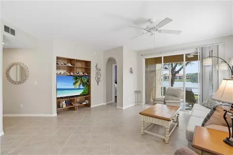 6560 Huntington Lakes Cir #104, Naples, FL 34119