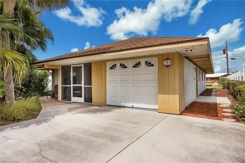 793 91st Ave N, Naples, FL 34108