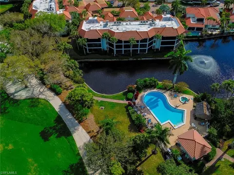 5890 Via Lugano, Naples, FL 34108