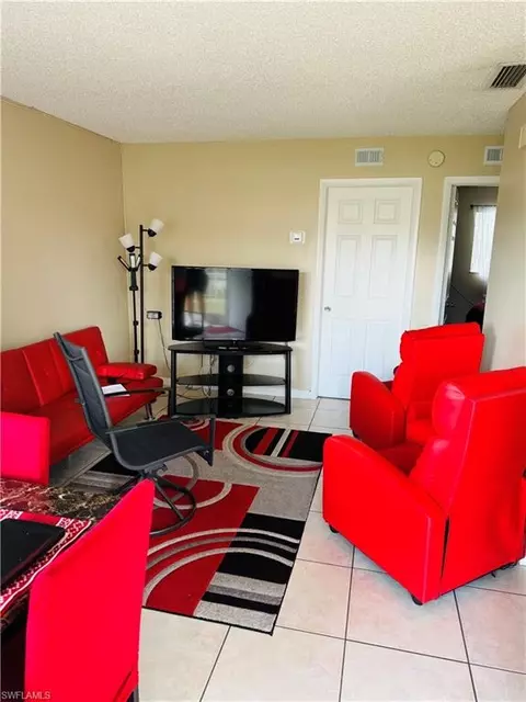 3325 Airport Rd N #R6, Naples, FL 34105