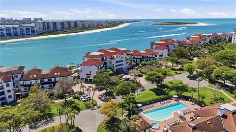 309 La Peninsula Blvd #309, Naples, FL 34113