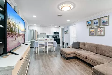 5320 Treetops Dr #I, Naples, FL 34113