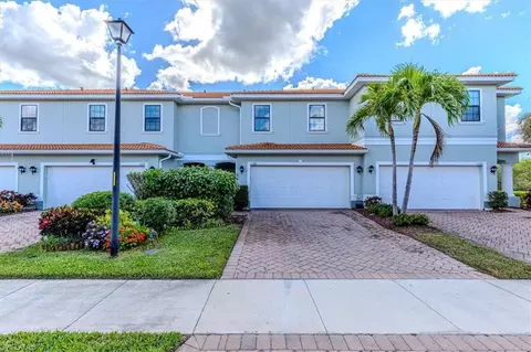 15389 Summit Place Cir #286, Naples, FL 34119