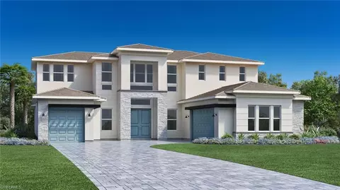 8742 Driftwood Dr, Naples, FL 34114
