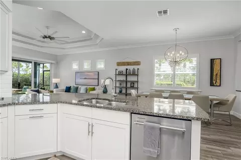 Kitchen - 6907 Cay Ct, Naples, FL 34113 photo 6 of 7