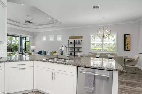 Kitchen - 6907 Cay Ct, Naples, FL 34113 photo 3 of 7