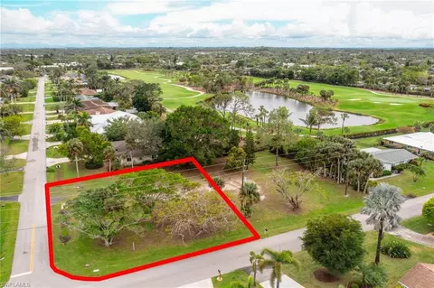 264 Cypress Way W, Naples, FL 34110