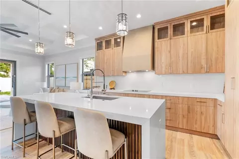 Kitchen - 653 107th Ave N, Naples, FL 34108 photo 1 of 4