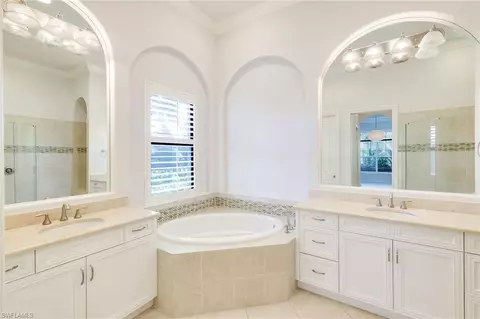 Bath - 6419 Vivaldi Ct, Naples, FL 34113 photo 2 of 2