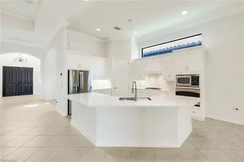 Kitchen - 6419 Vivaldi Ct, Naples, FL 34113 photo 3 of 4