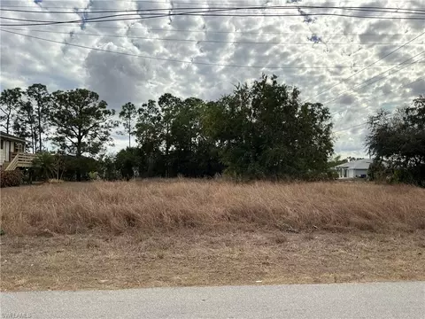 4917 2nd St W, Lehigh Acres, FL 33971