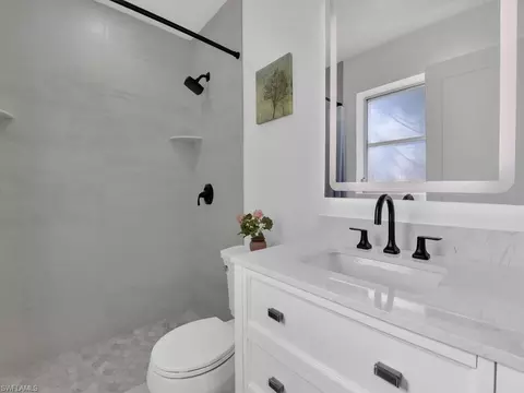 Bath - 4941 Aztec Cir, Naples, FL 34112 photo 1 of 2