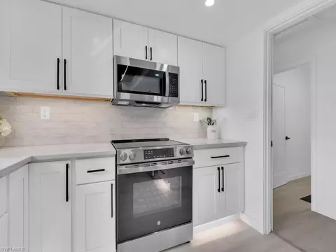 Kitchen - 4941 Aztec Cir, Naples, FL 34112 photo 3 of 4