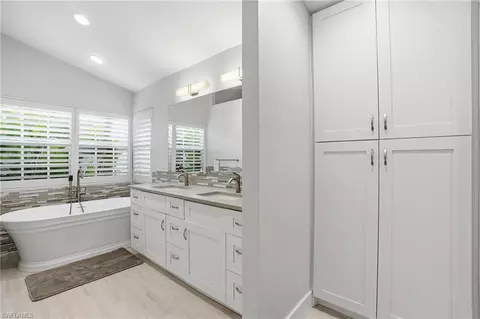 Bath - 20190 Golden Panther Dr #1, Estero, FL 33928 photo 1 of 6