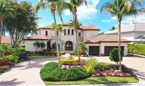 361 Pirates Bight, Naples, FL 34103