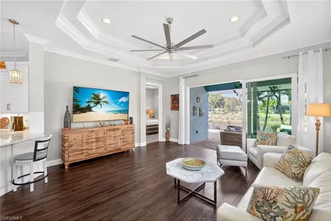 7026 Dominica Dr, Naples, FL 34113
