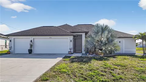 2223 SW 4th Ct, Cape Coral, FL 33991