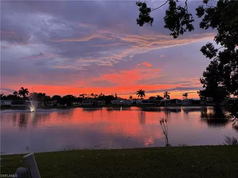 32 Covey Ln #32, Naples, FL 34114