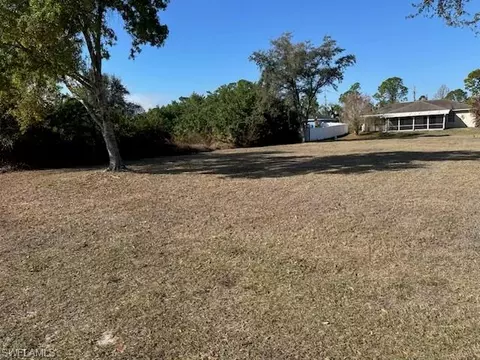 552 Sherwood Ave S, Lehigh Acres, FL 33974